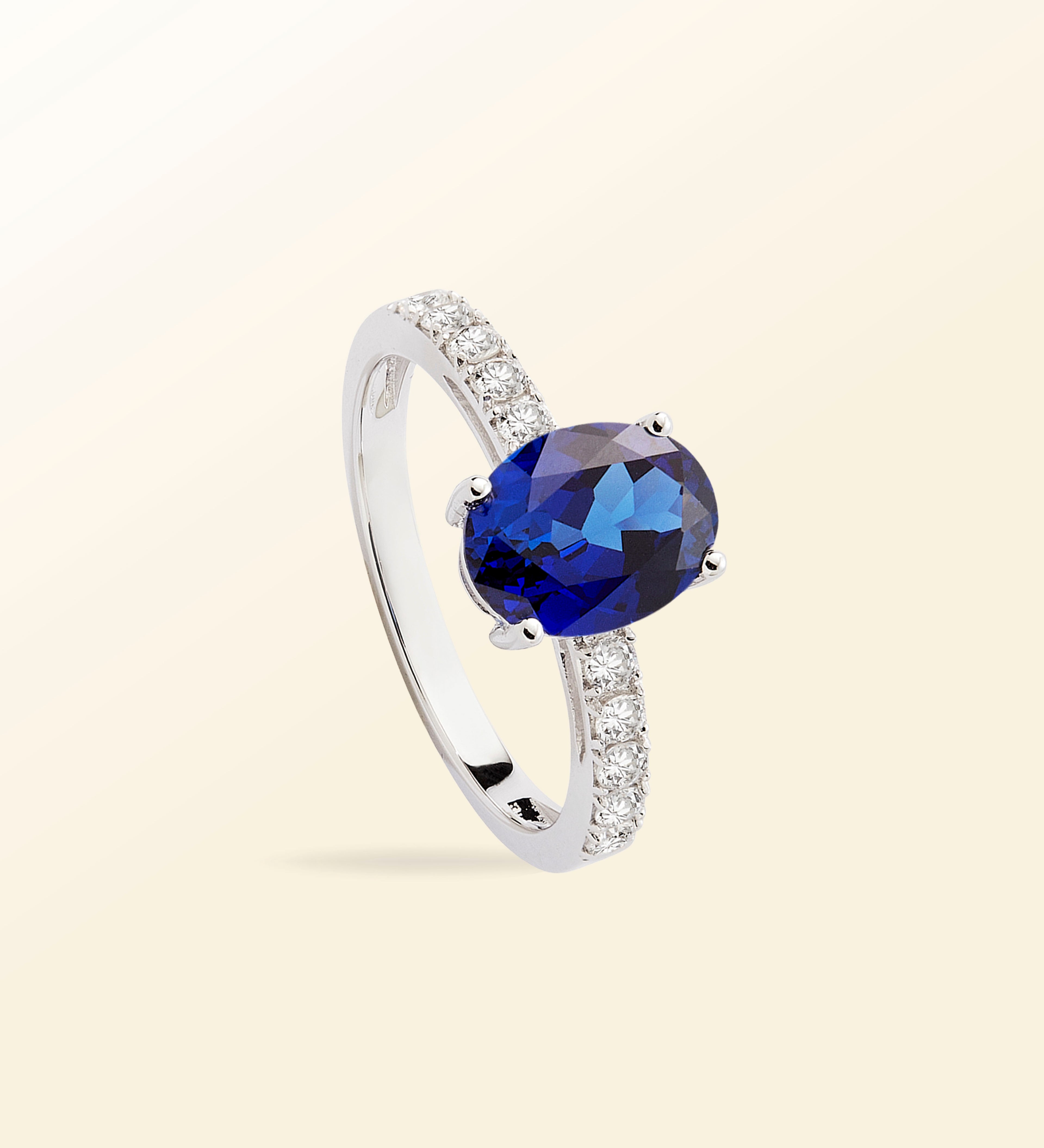 Bague Olivia – Saphir Solitaire accompagné